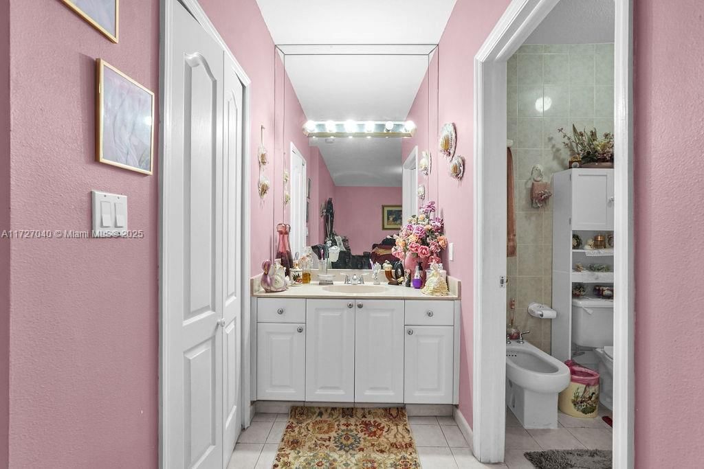Real estate property located at 14199 9th St, Miami-dade, Vecin Homes 1st Addn, Miami, FL