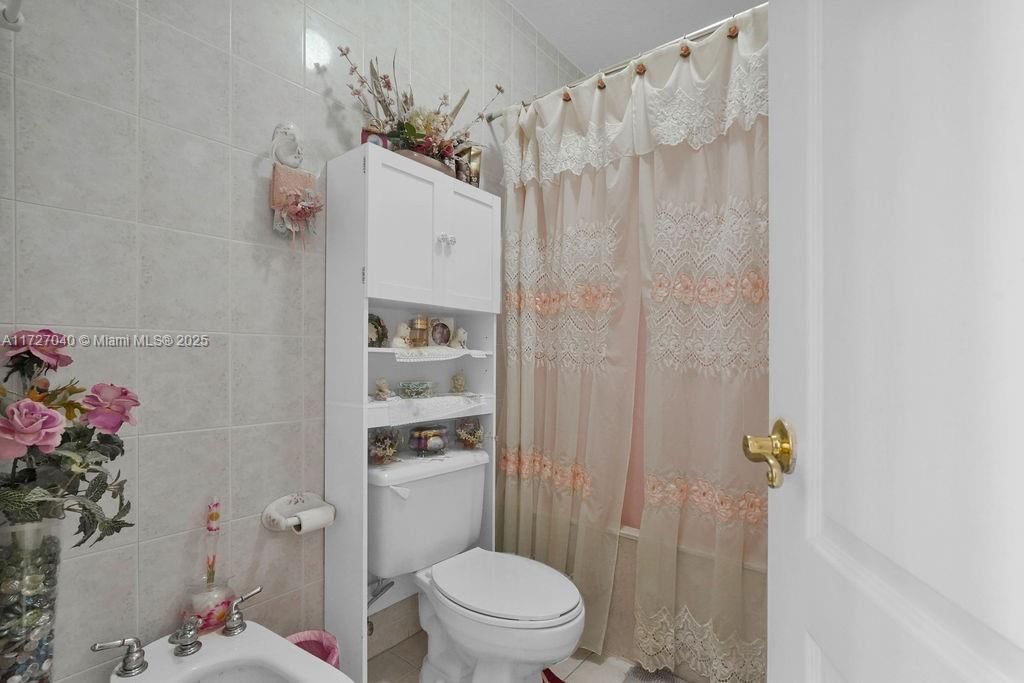 Real estate property located at 14199 9th St, Miami-dade, Vecin Homes 1st Addn, Miami, FL