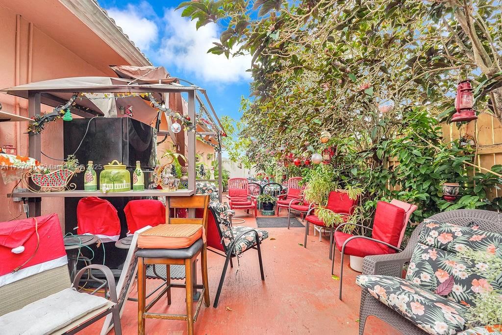 Real estate property located at 14199 9th St, Miami-dade, Vecin Homes 1st Addn, Miami, FL