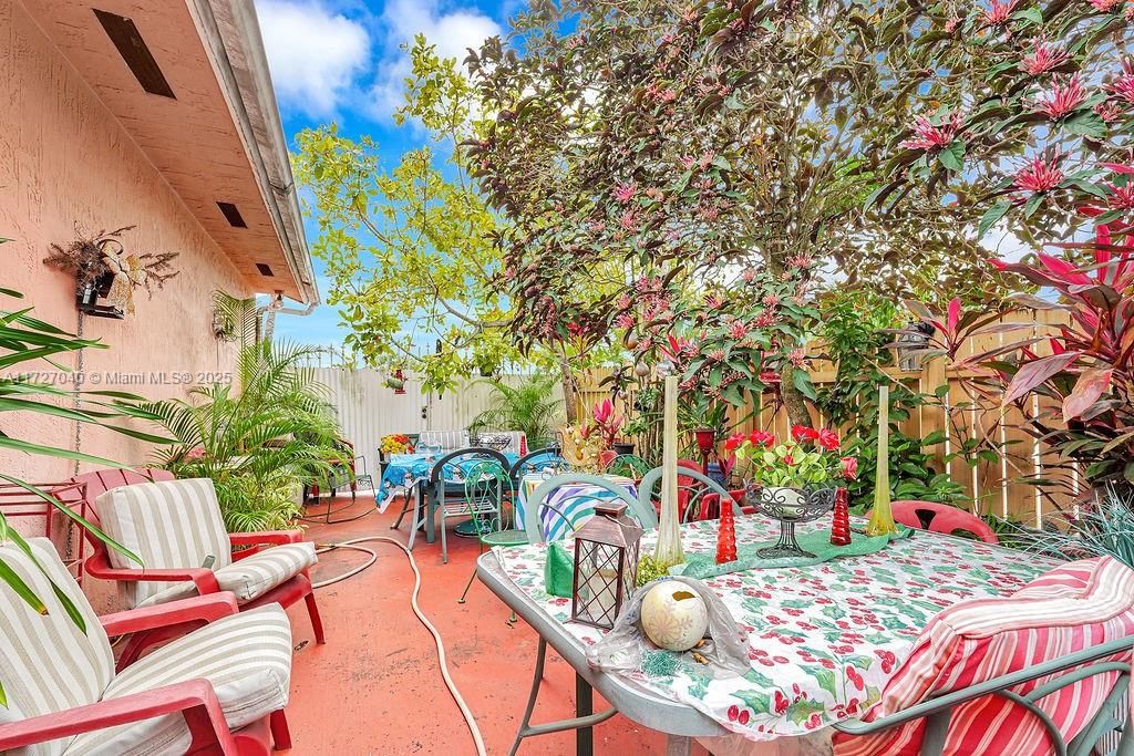 Real estate property located at 14199 9th St, Miami-dade, Vecin Homes 1st Addn, Miami, FL