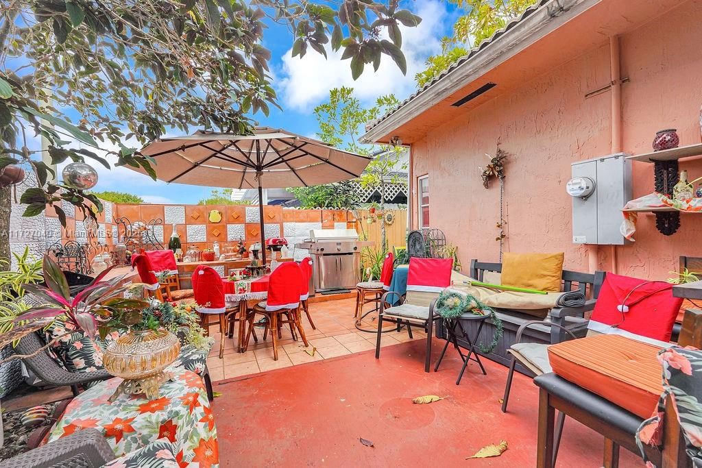 Real estate property located at 14199 9th St, Miami-dade, Vecin Homes 1st Addn, Miami, FL