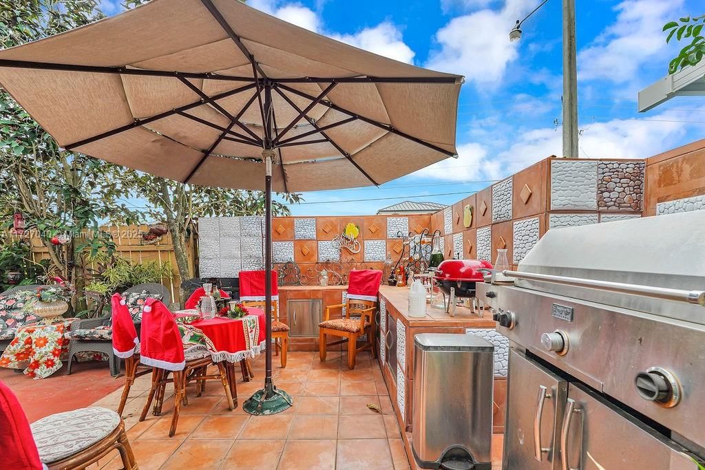 Real estate property located at 14199 9th St, Miami-dade, Vecin Homes 1st Addn, Miami, FL