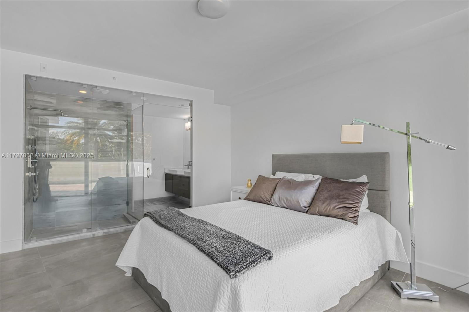 Real estate property located at 1201 20th St #206, Miami-dade, Island View Addn, Miami Beach, FL