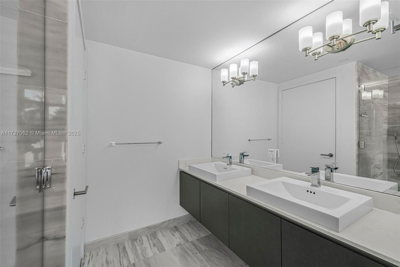 Real estate property located at 1201 20th St #206, Miami-dade, Island View Addn, Miami Beach, FL