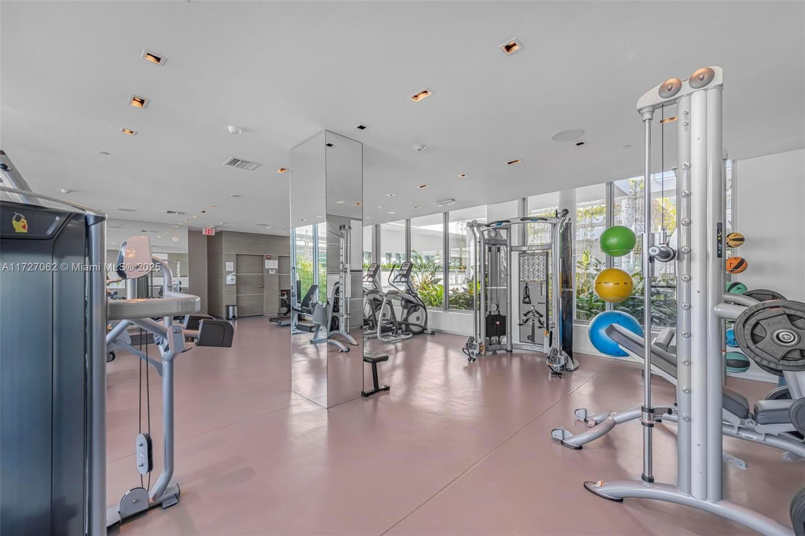 Real estate property located at 1201 20th St #206, Miami-dade, Island View Addn, Miami Beach, FL