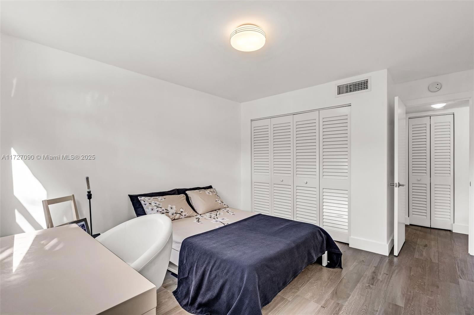 Real estate property located at 101 Ocean Lane Dr #1014, Miami-dade, Ocean Village Condo, Key Biscayne, FL