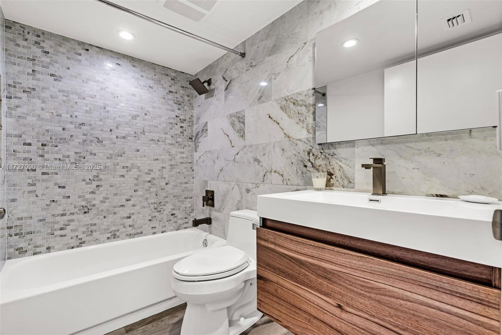 Real estate property located at 101 Ocean Lane Dr #1014, Miami-dade, Ocean Village Condo, Key Biscayne, FL