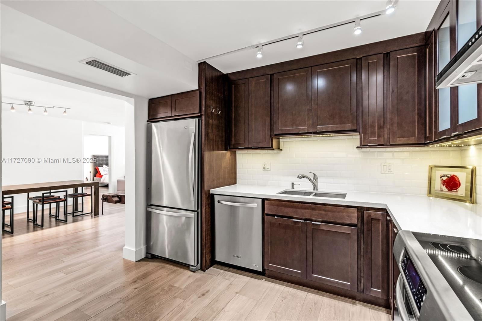 Real estate property located at 101 Ocean Lane Dr #1014, Miami-dade, Ocean Village Condo, Key Biscayne, FL