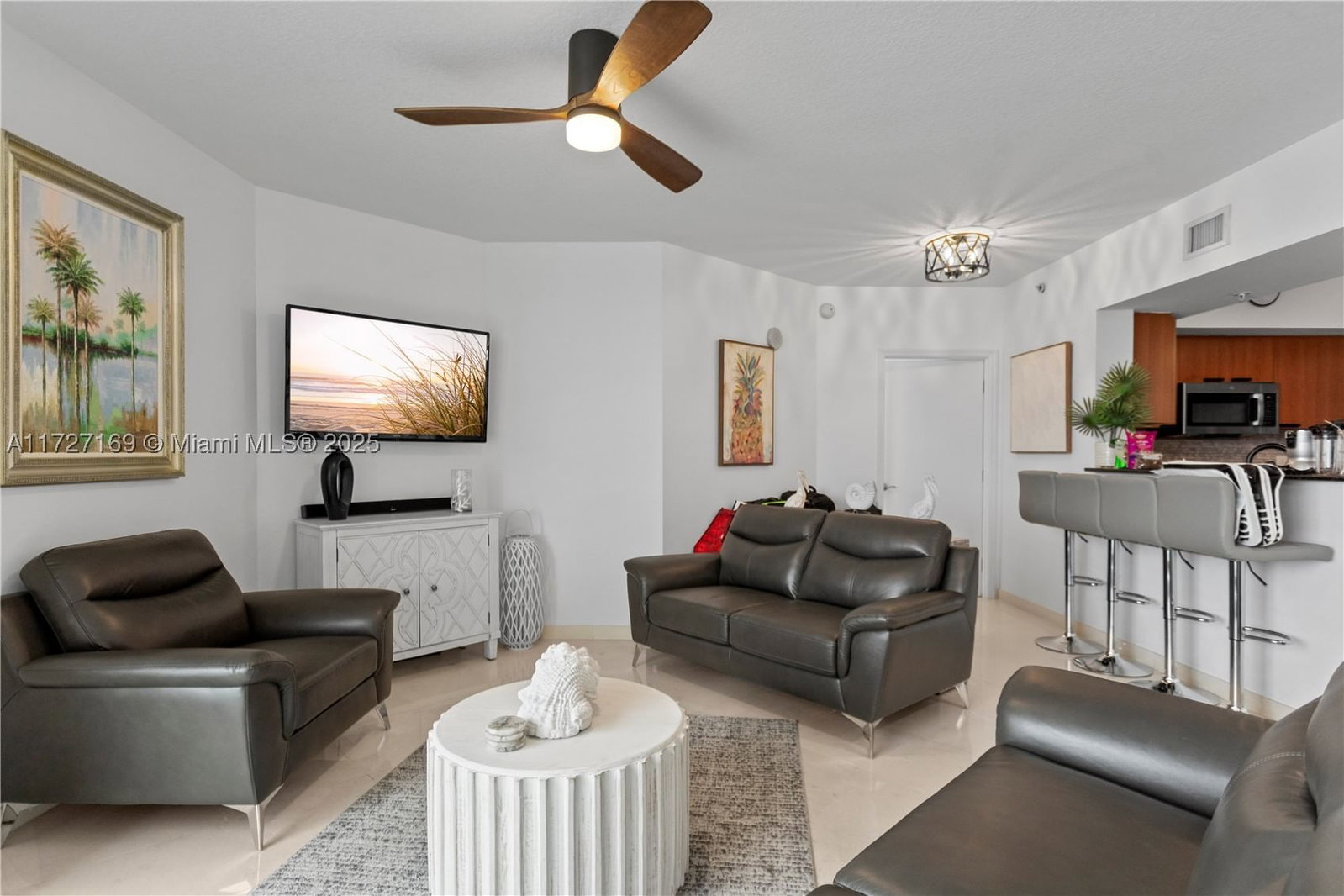 Real estate property located at 16699 Collins Ave #2709, Miami-dade, La Perla Condo, Sunny Isles Beach, FL