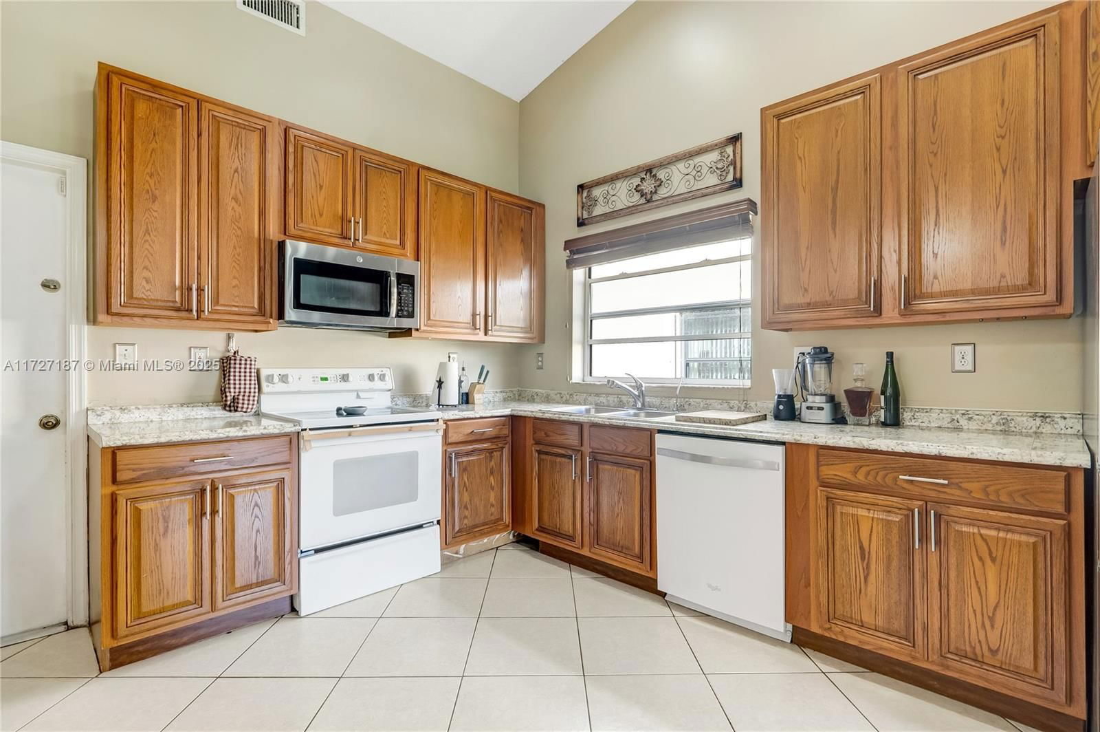 Real estate property located at 5205 98th Way, Broward, West View Estates, Coral Springs, FL