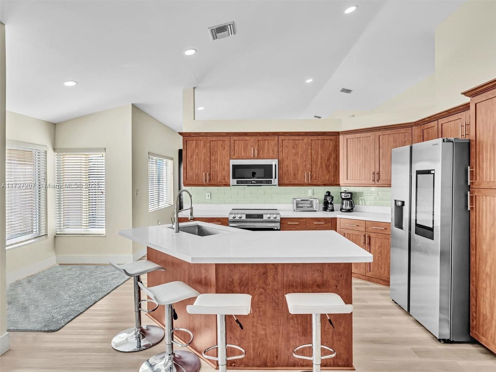 Real estate property located at 213 101st Ave, Broward, Central Park Lake, Plantation, FL
