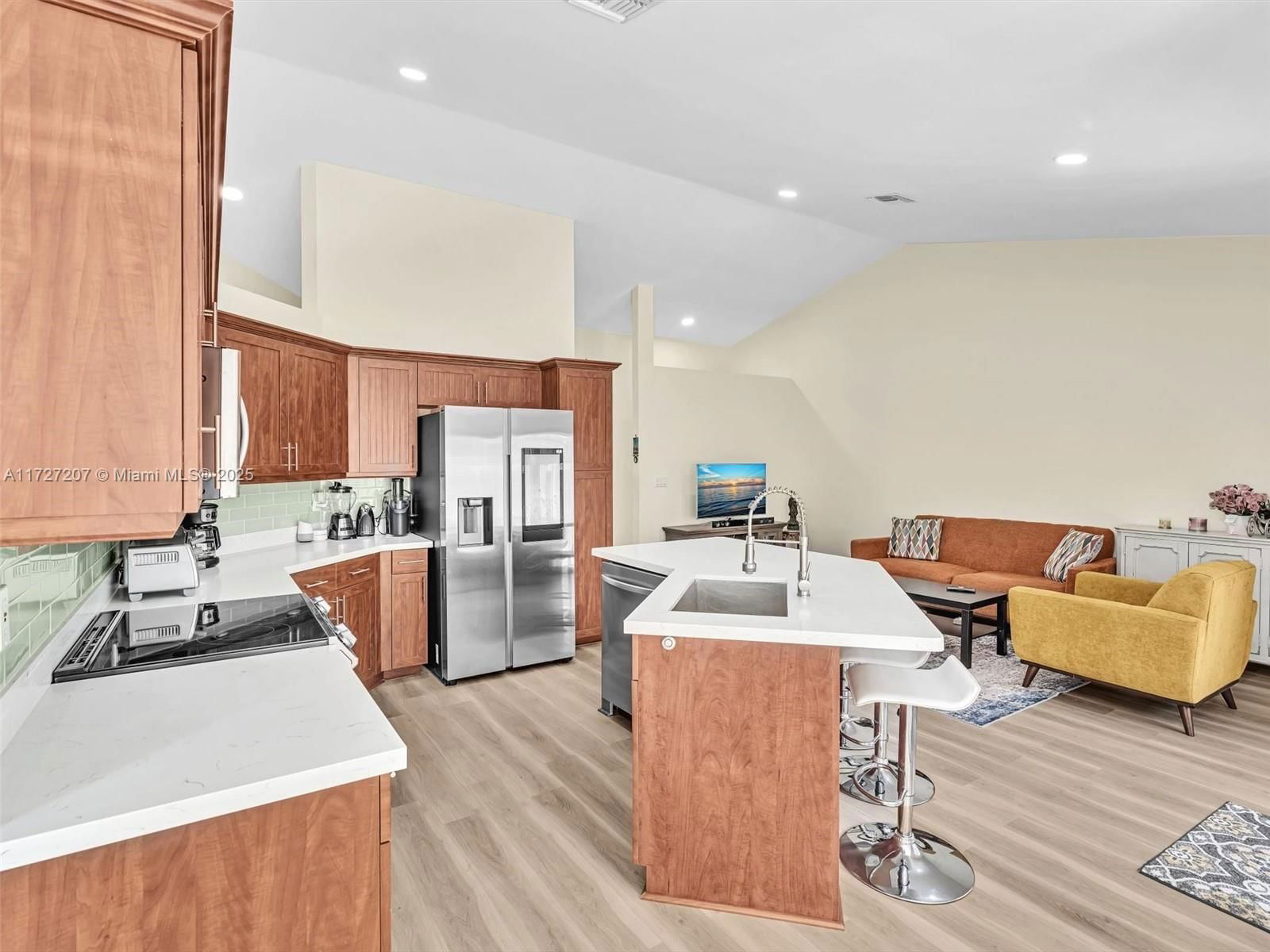 Real estate property located at 213 101st Ave, Broward, Central Park Lake, Plantation, FL