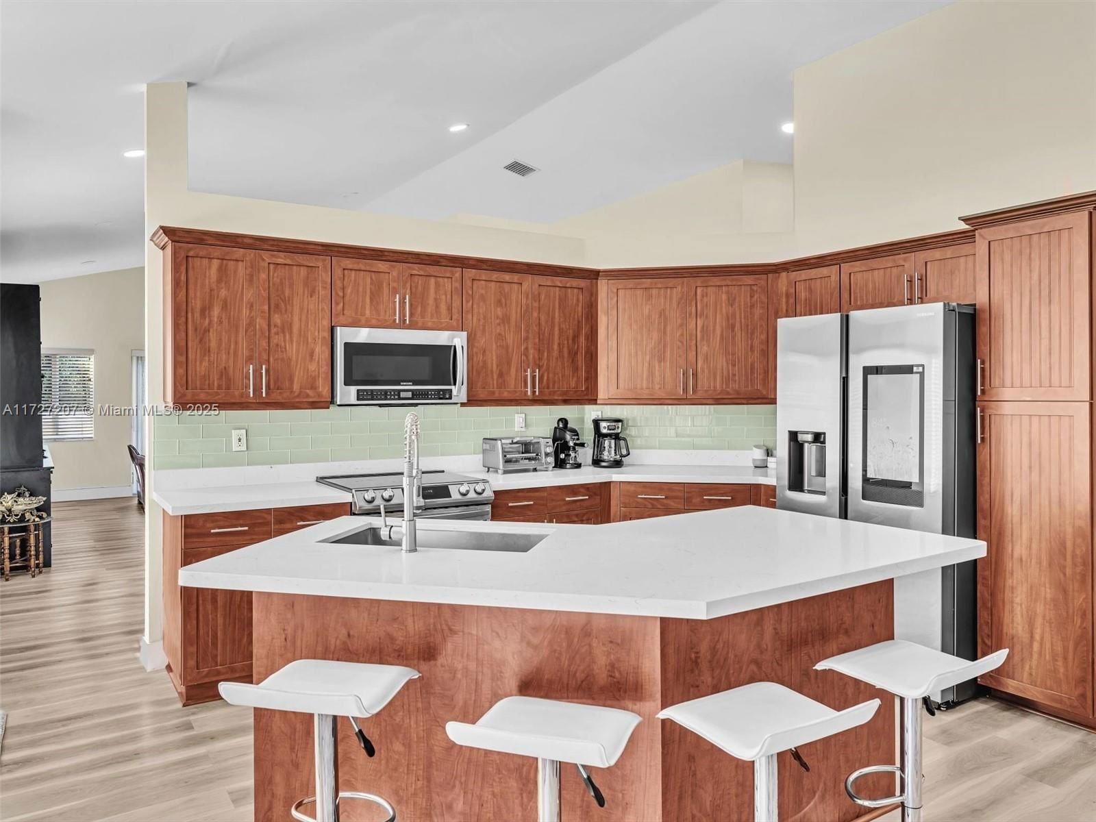 Real estate property located at 213 101st Ave, Broward, Central Park Lake, Plantation, FL