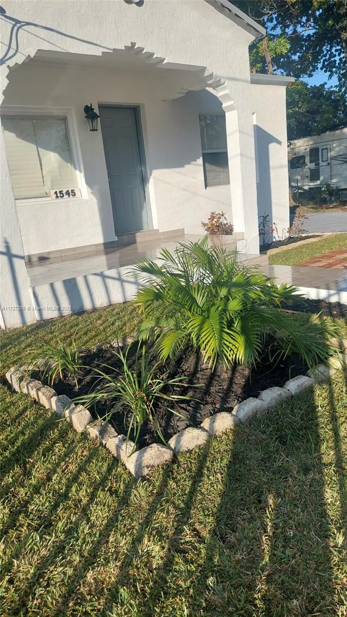 Real estate property located at 1545 73rd St, Miami-dade, Comm Liberty City 2nd Sec, Miami, FL
