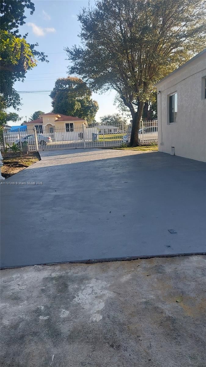 Real estate property located at 1545 73rd St, Miami-dade, Comm Liberty City 2nd Sec, Miami, FL