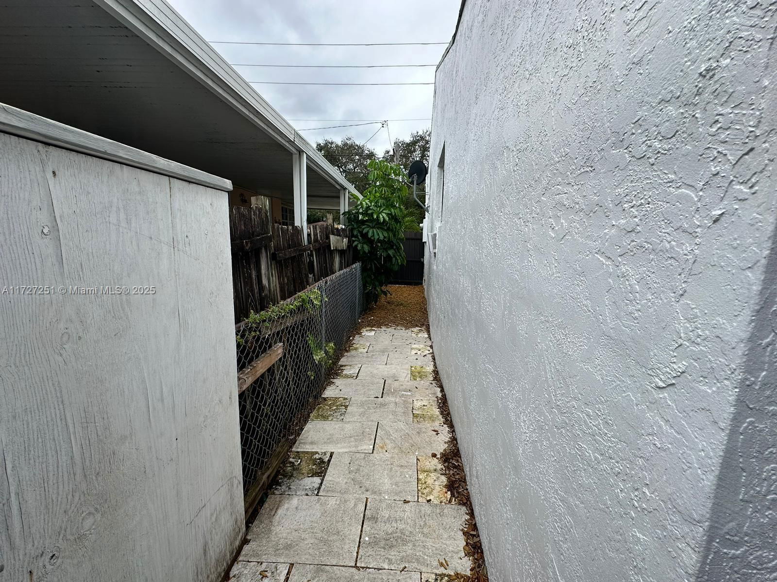Real estate property located at 2555 23rd Ave, Miami-dade, East Haven, Miami, FL