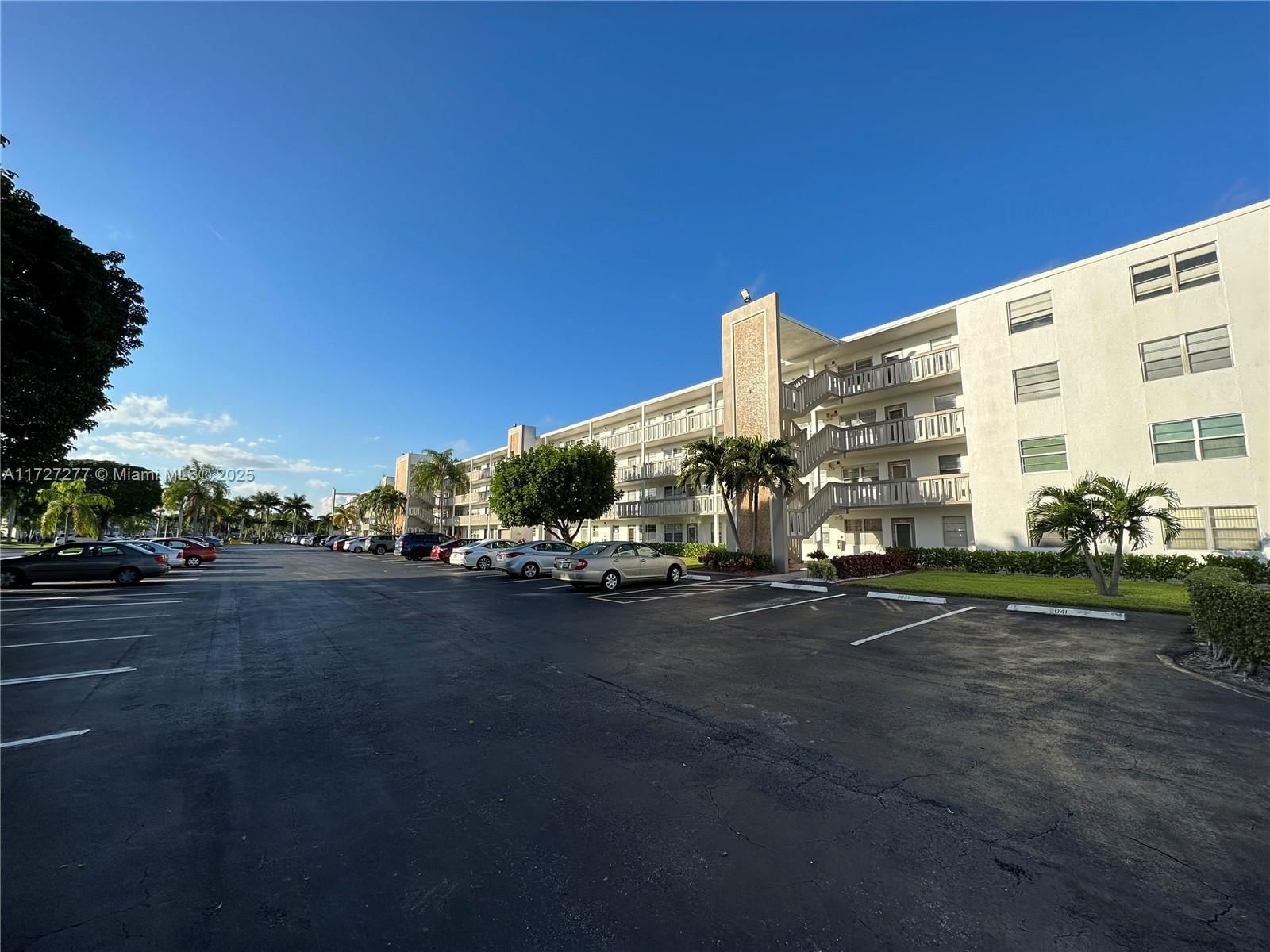 Real estate property located at 2041 Rexford C #2041, Palm Beach, Rexford At Century Village, Boca Raton, FL