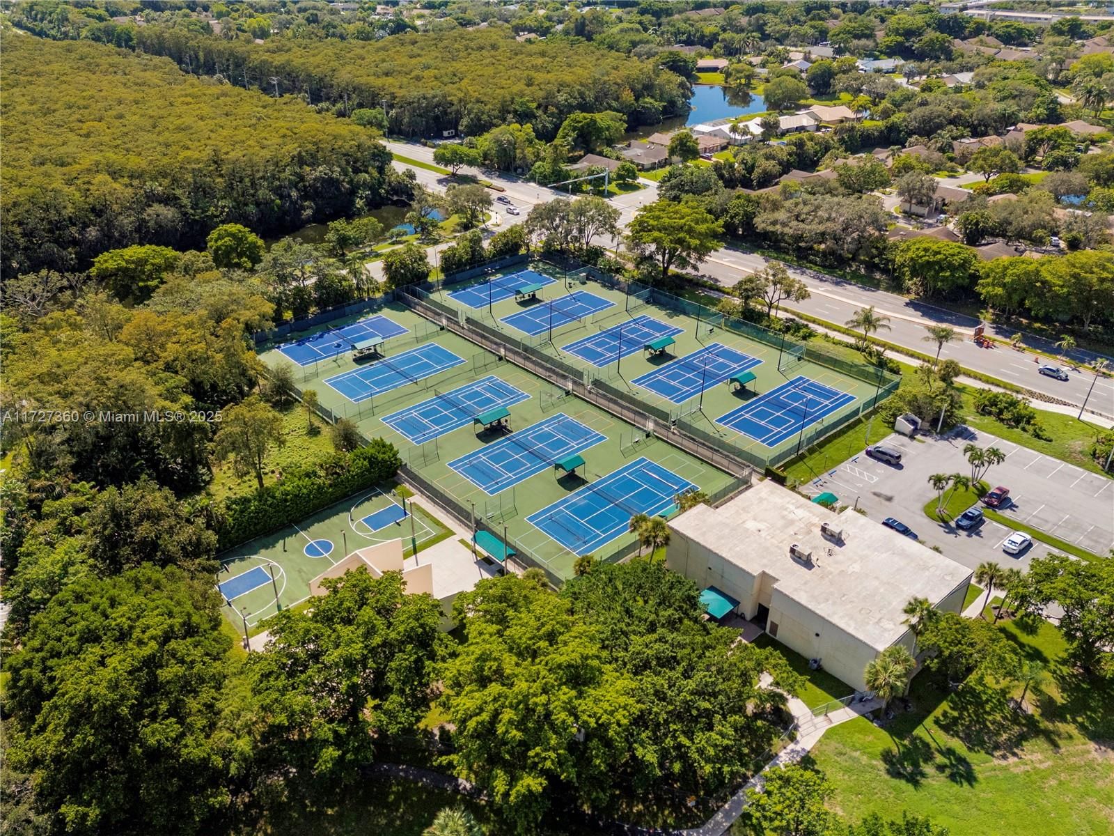 Real estate property located at 2871 Carambola Cir S #2062, Broward, Applewood Village Iv-e Co, Coconut Creek, FL