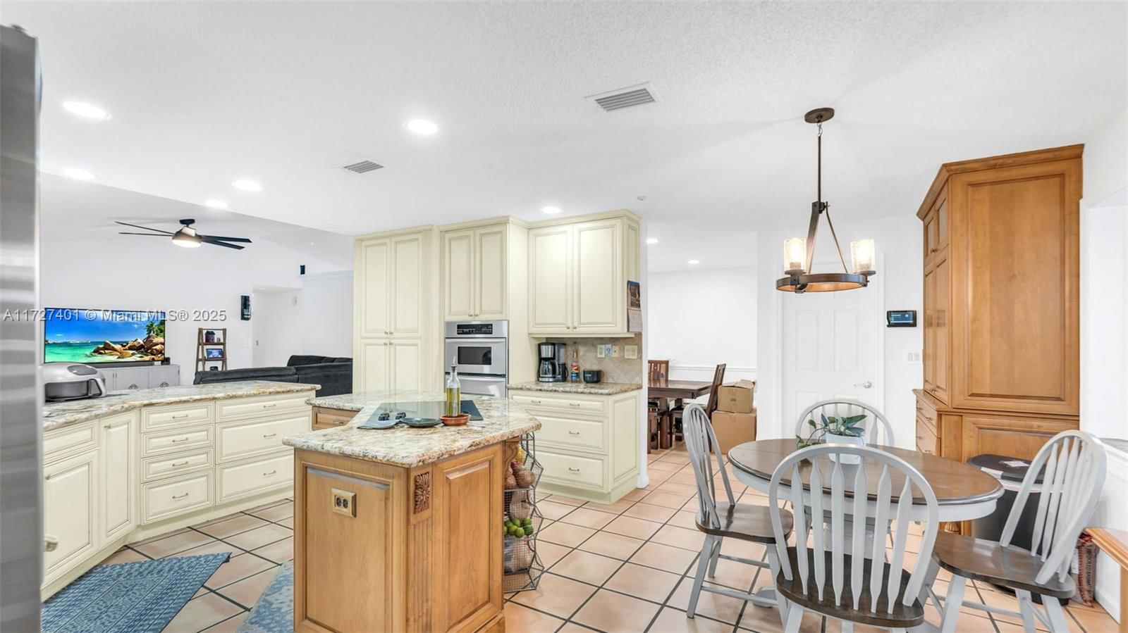 Real estate property located at 9059 49th Ct, Broward, Pine Ridge, Coral Springs, FL