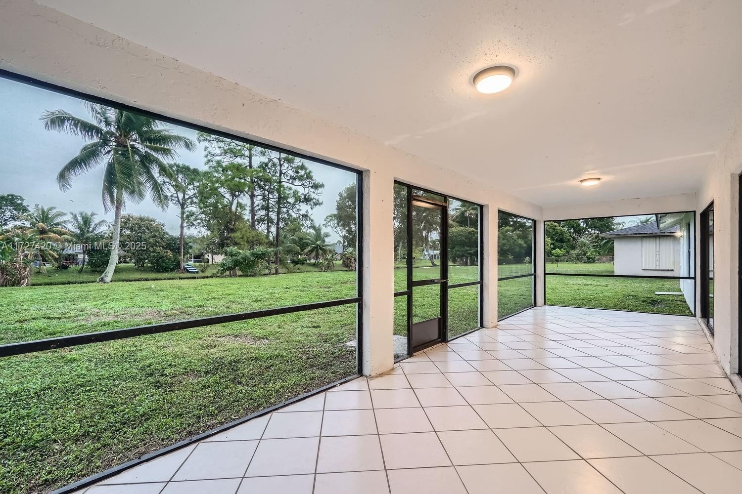 Real estate property located at 133 Cordoba Cir, Palm Beach, La Mancha, Royal Palm Beach, FL