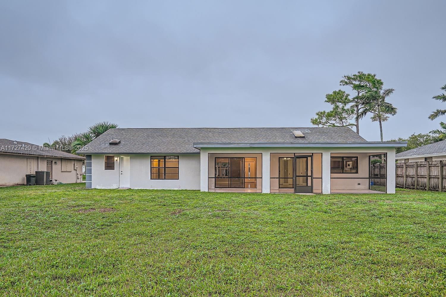 Real estate property located at 133 Cordoba Cir, Palm Beach, La Mancha, Royal Palm Beach, FL