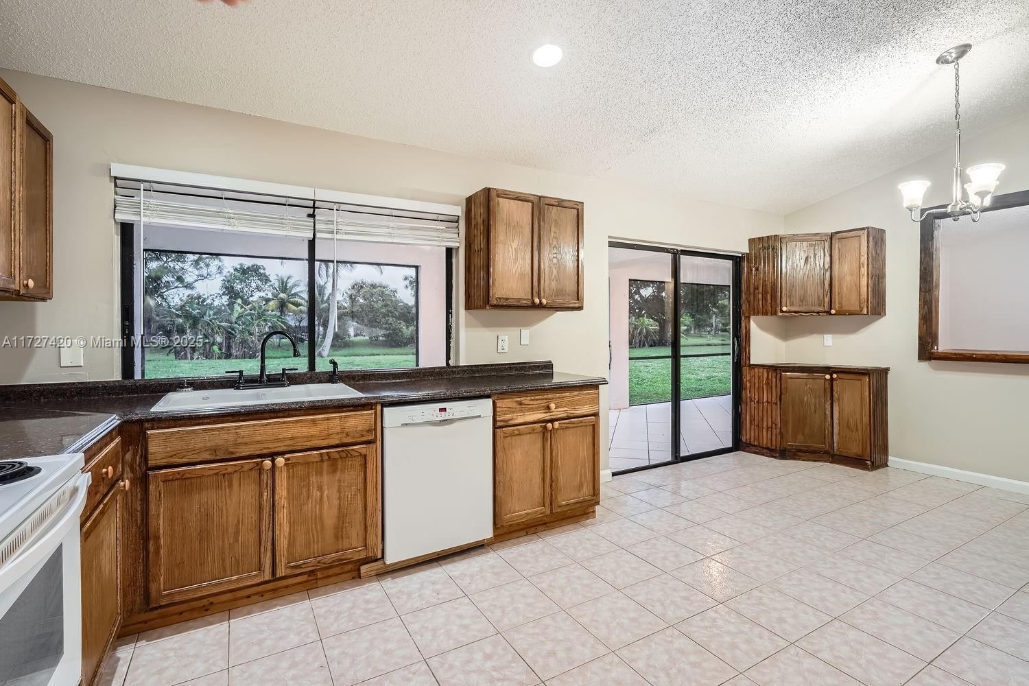 Real estate property located at 133 Cordoba Cir, Palm Beach, La Mancha, Royal Palm Beach, FL