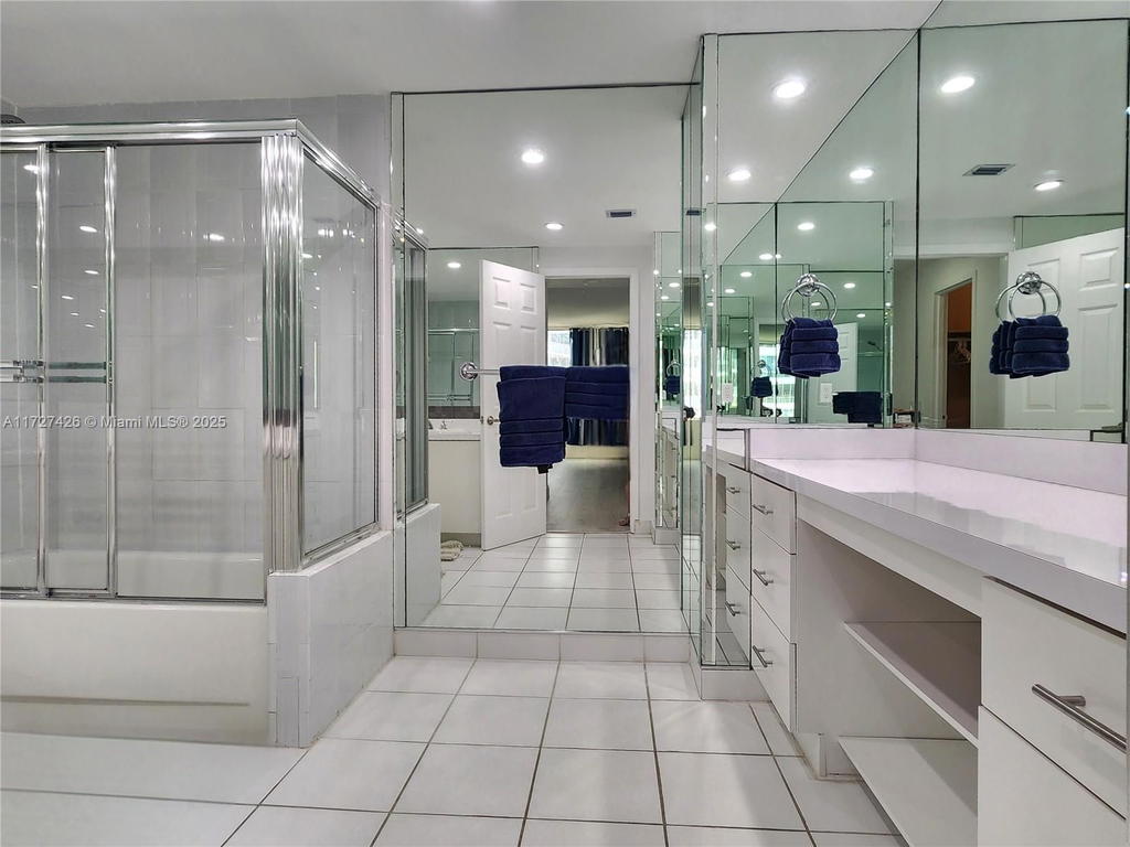 Real estate property located at 3505 Ocean Dr #1014, Broward, Alexander Towers Condo, Hollywood, FL