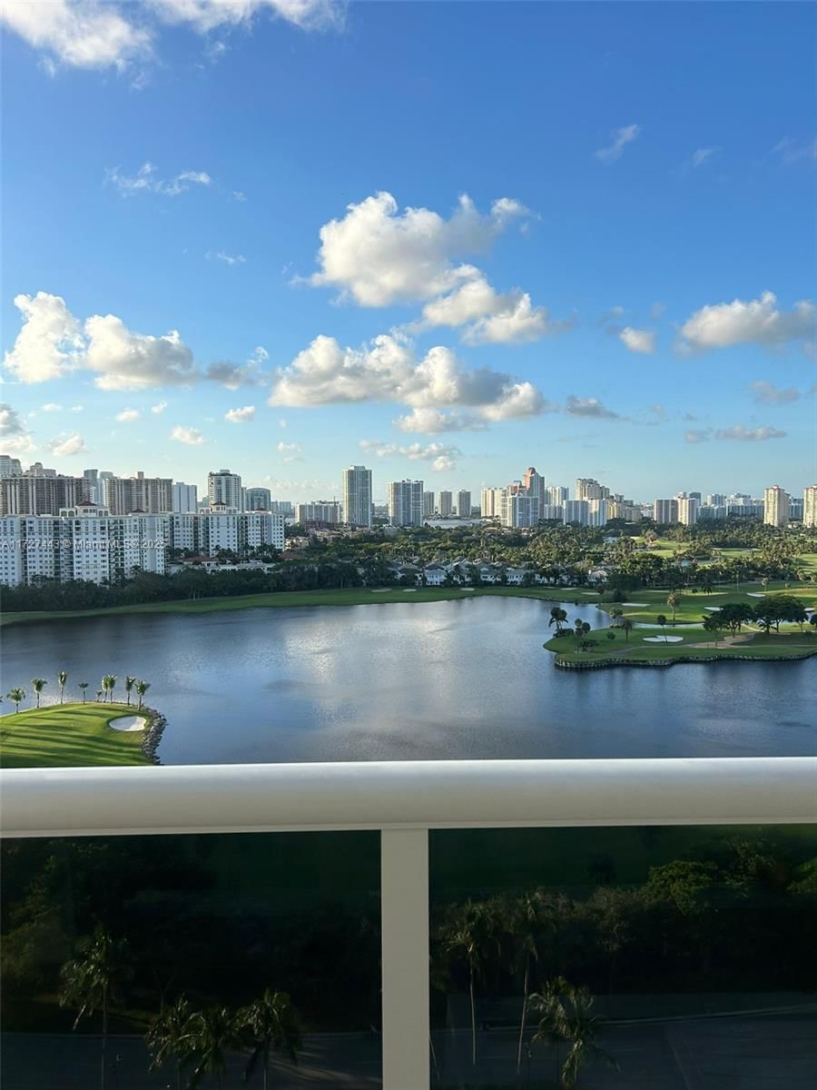 Real estate property located at 3675 Country Club Dr #2008, Miami-Dade, AVENTURA ELDORADO CONDO, Aventura, FL