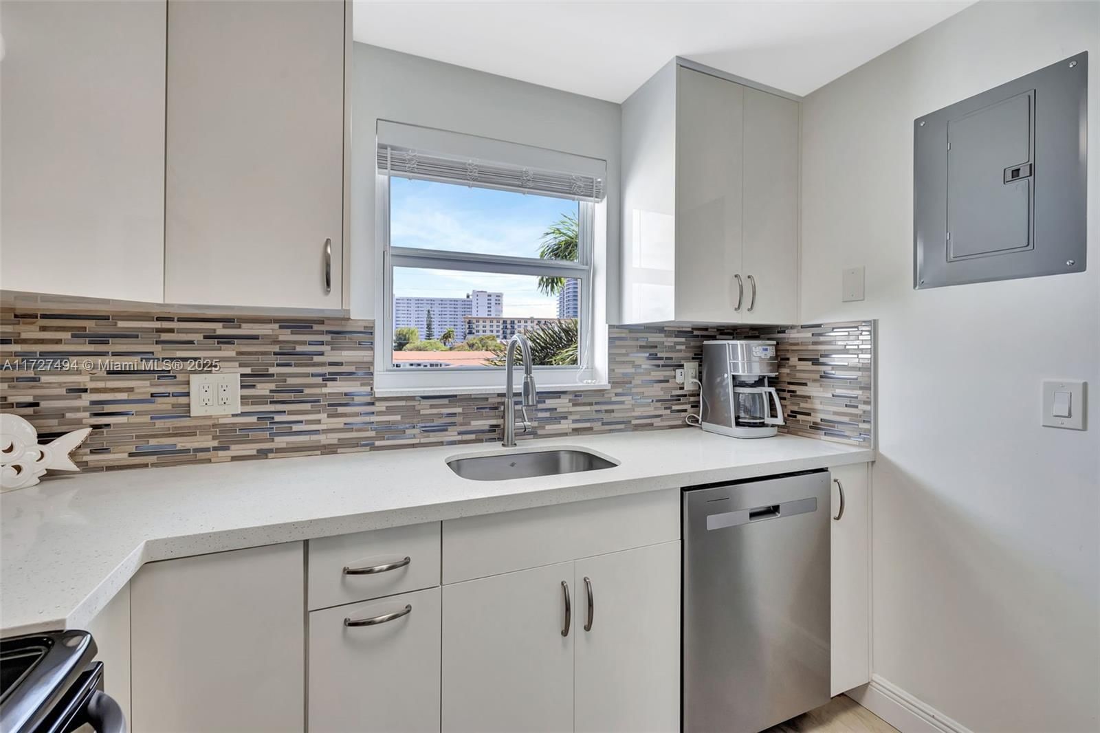 Real estate property located at 1111 Riverside Dr #307, Broward, Fairbanks North Condo, Pompano Beach, FL