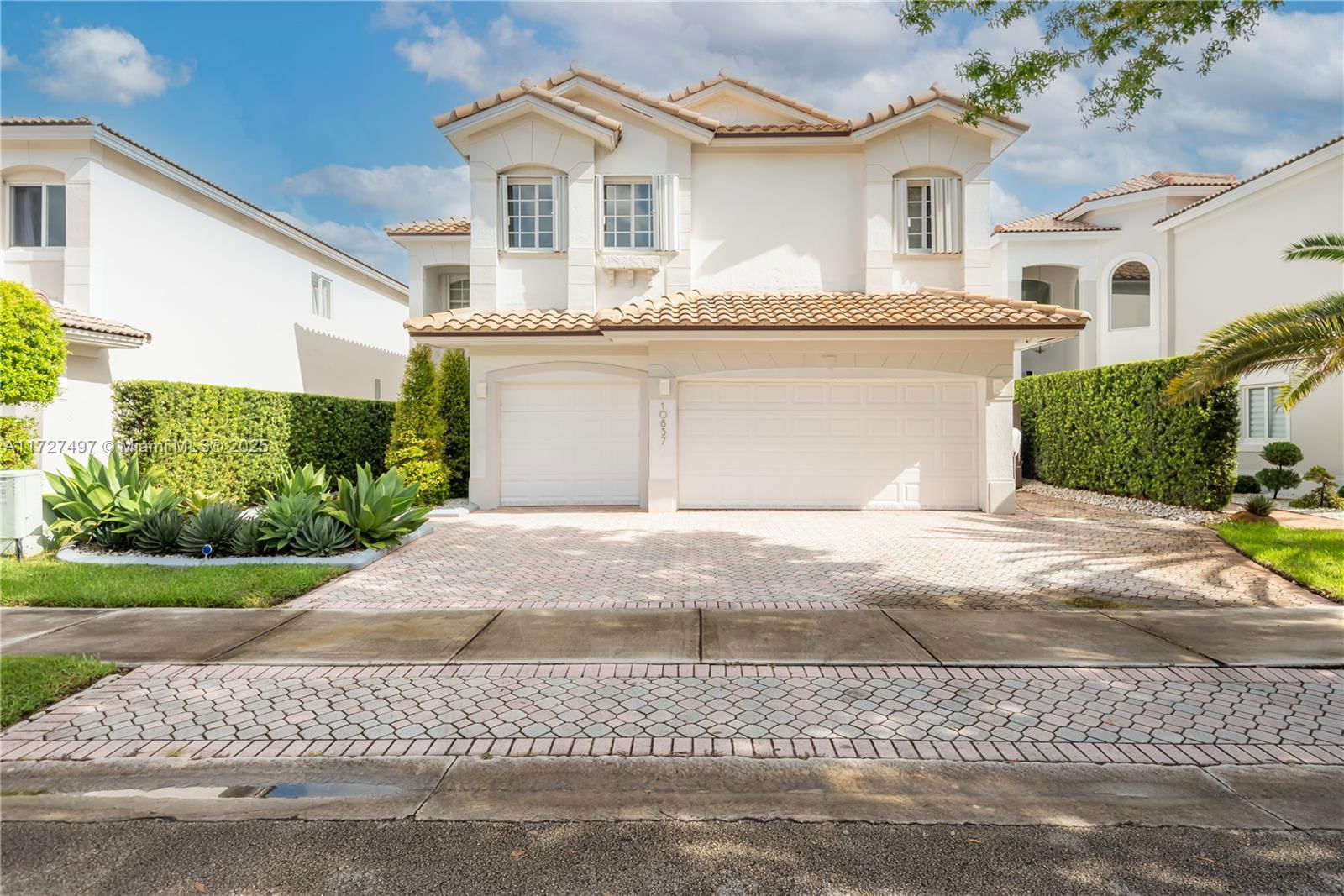 Real estate property located at , Miami-dade, Doral Isles St Croix, Doral, FL