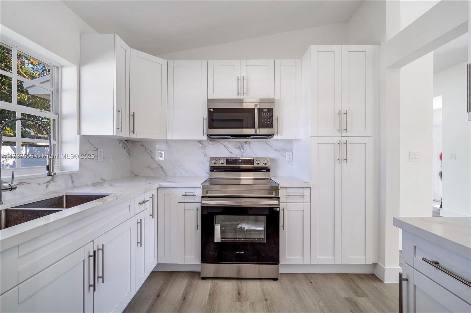 Real estate property located at 11013 167th St, Miami-dade, Pine Lake Sec 1, Miami, FL