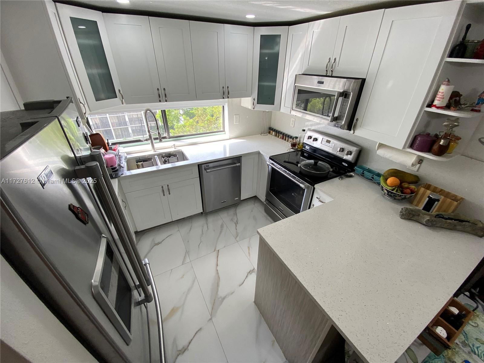 Real estate property located at 17021 Bay Rd #627, Miami-dade, Plaza Of Americas Condo P, Sunny Isles Beach, FL