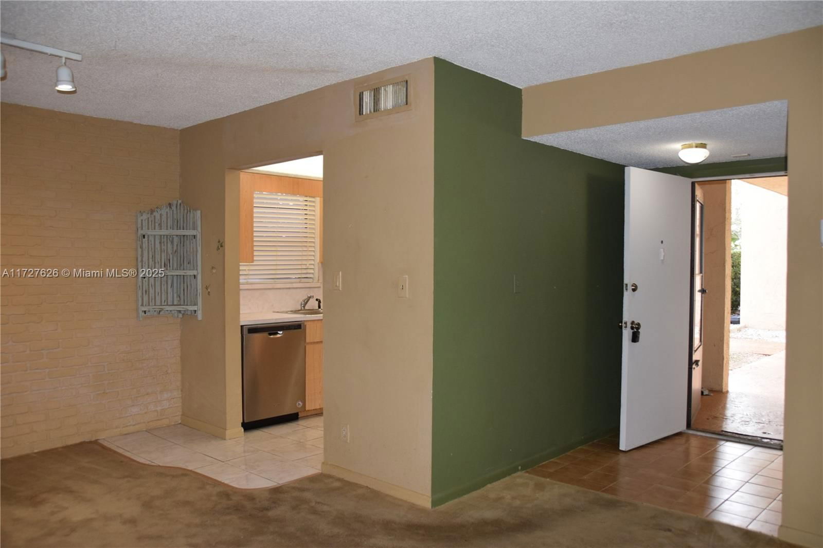 Real estate property located at 200 Jacaranda Country Club Dr #6A, Broward, Coronado At Jacaranda, Plantation, FL