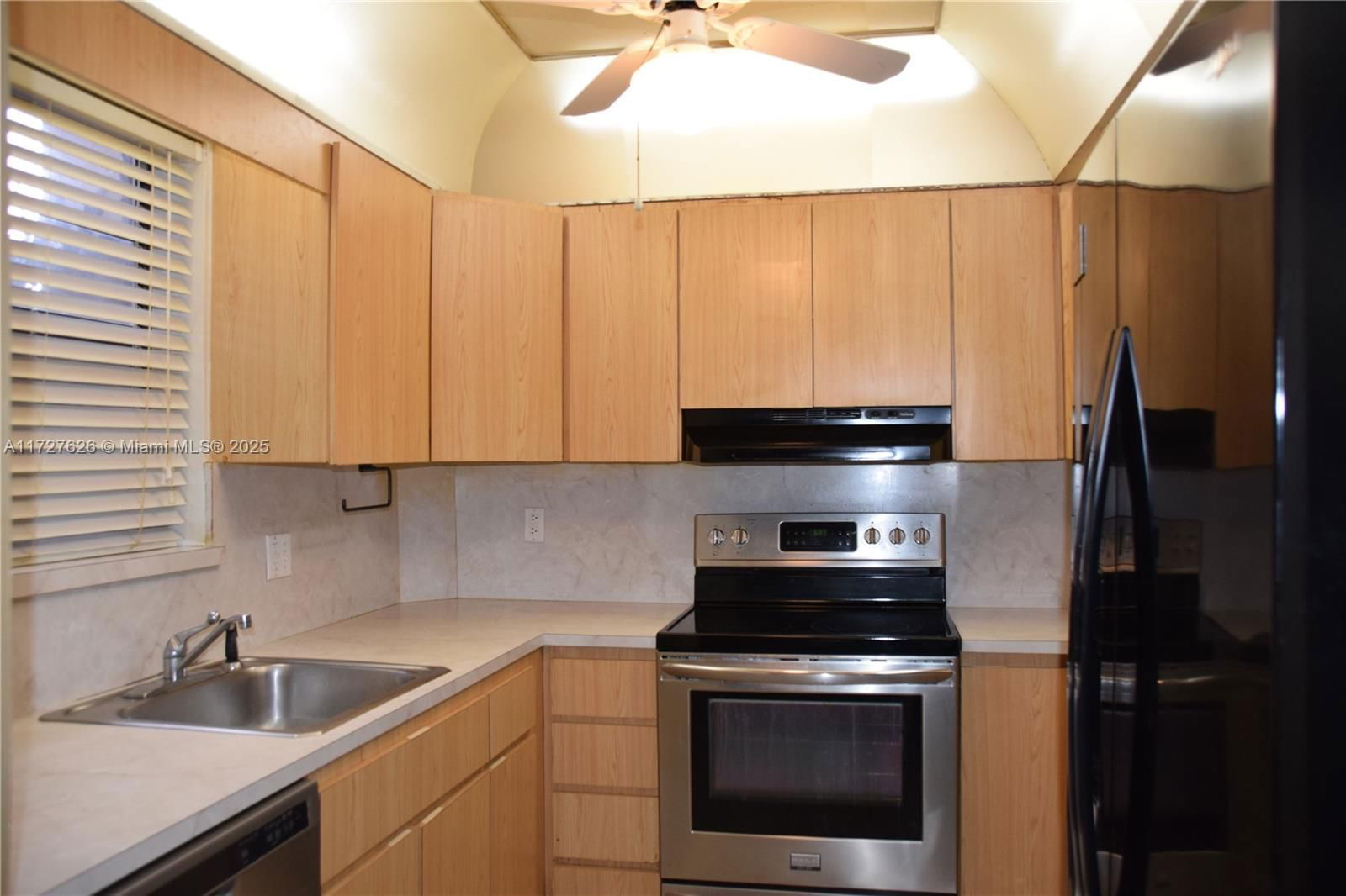 Real estate property located at 200 Jacaranda Country Club Dr #6A, Broward, Coronado At Jacaranda, Plantation, FL