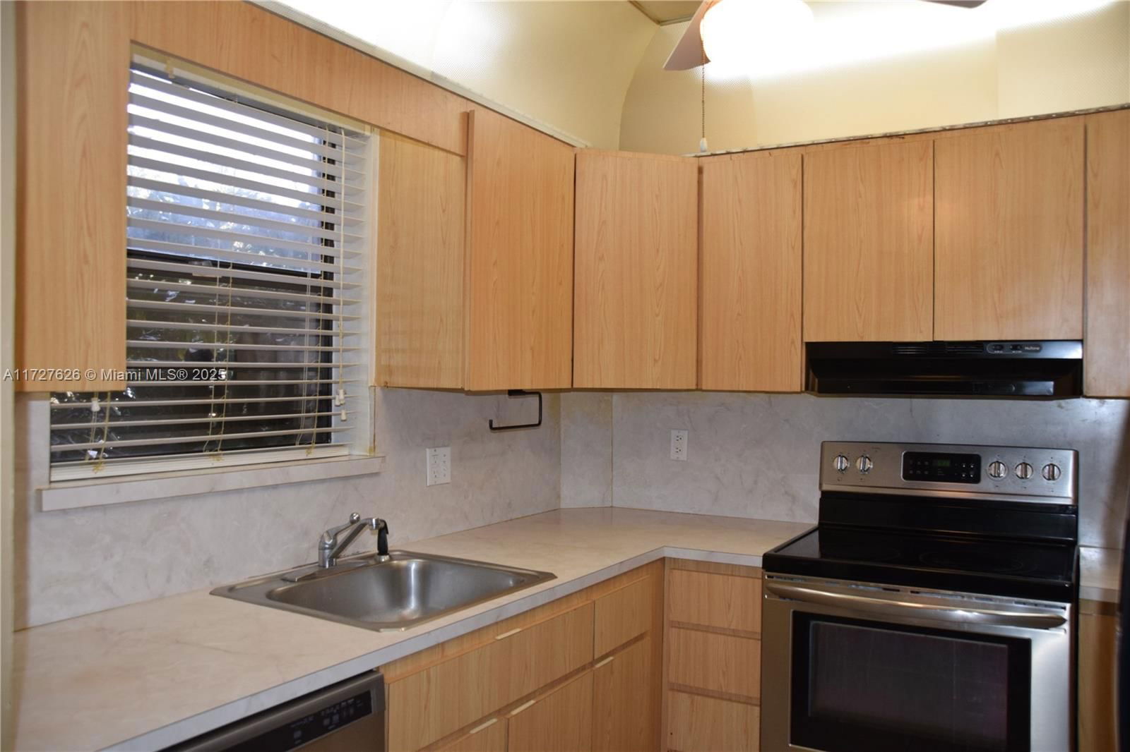 Real estate property located at 200 Jacaranda Country Club Dr #6A, Broward, Coronado At Jacaranda, Plantation, FL