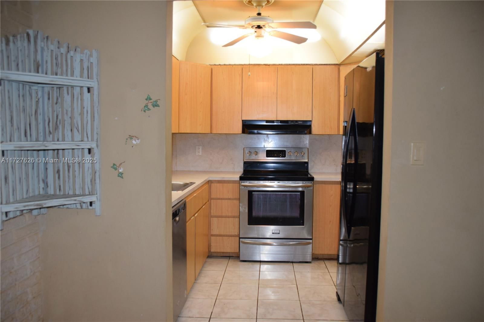 Real estate property located at 200 Jacaranda Country Club Dr #6A, Broward, Coronado At Jacaranda, Plantation, FL