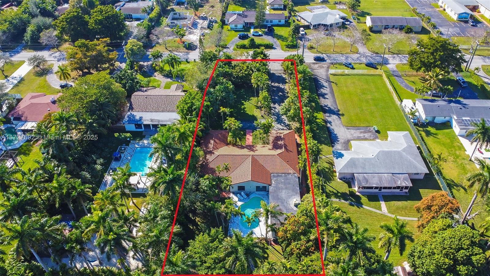 Real estate property located at 14135 Miami Ave, Miami-dade, Bisc Gardens Sec H Part 1, Miami, FL