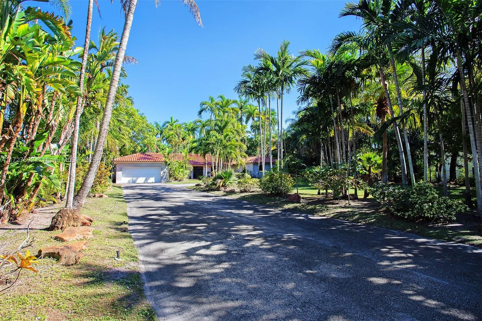 Real estate property located at 14135 Miami Ave, Miami-dade, Bisc Gardens Sec H Part 1, Miami, FL