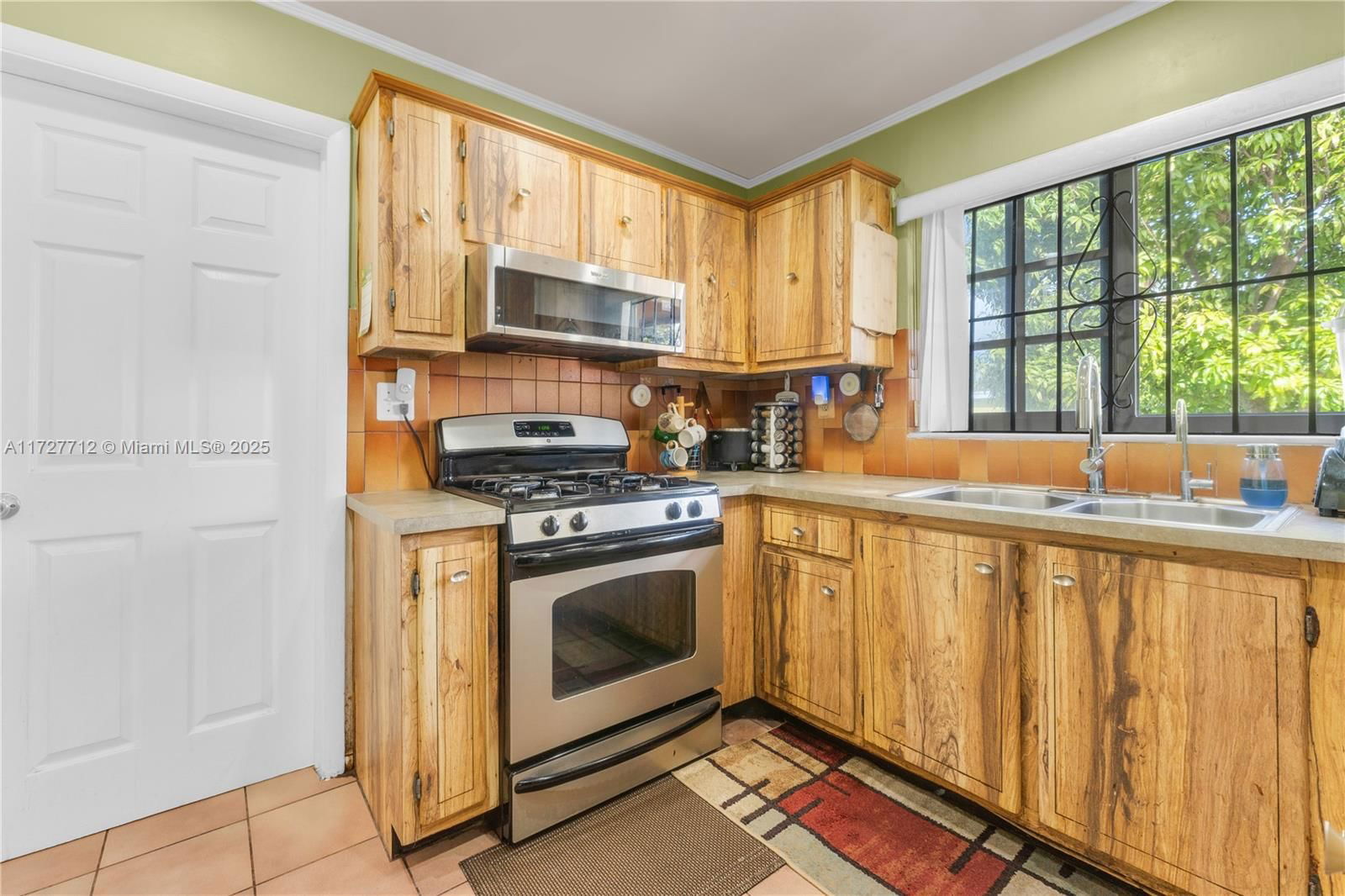 Real estate property located at 3307 202nd Ln, Miami-dade, Leslie Estates Sec 13, Miami Gardens, FL