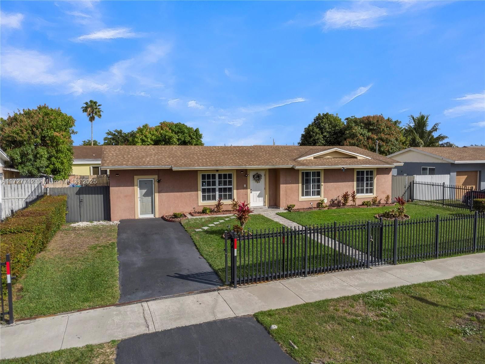 Real estate property located at 3307 202nd Ln, Miami-dade, Leslie Estates Sec 13, Miami Gardens, FL