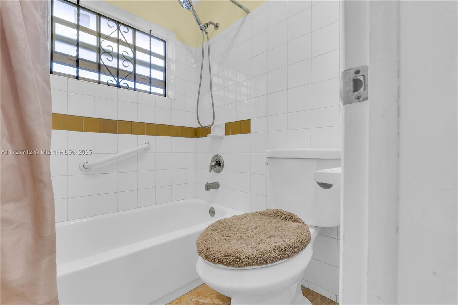 Real estate property located at 3307 202nd Ln, Miami-dade, Leslie Estates Sec 13, Miami Gardens, FL