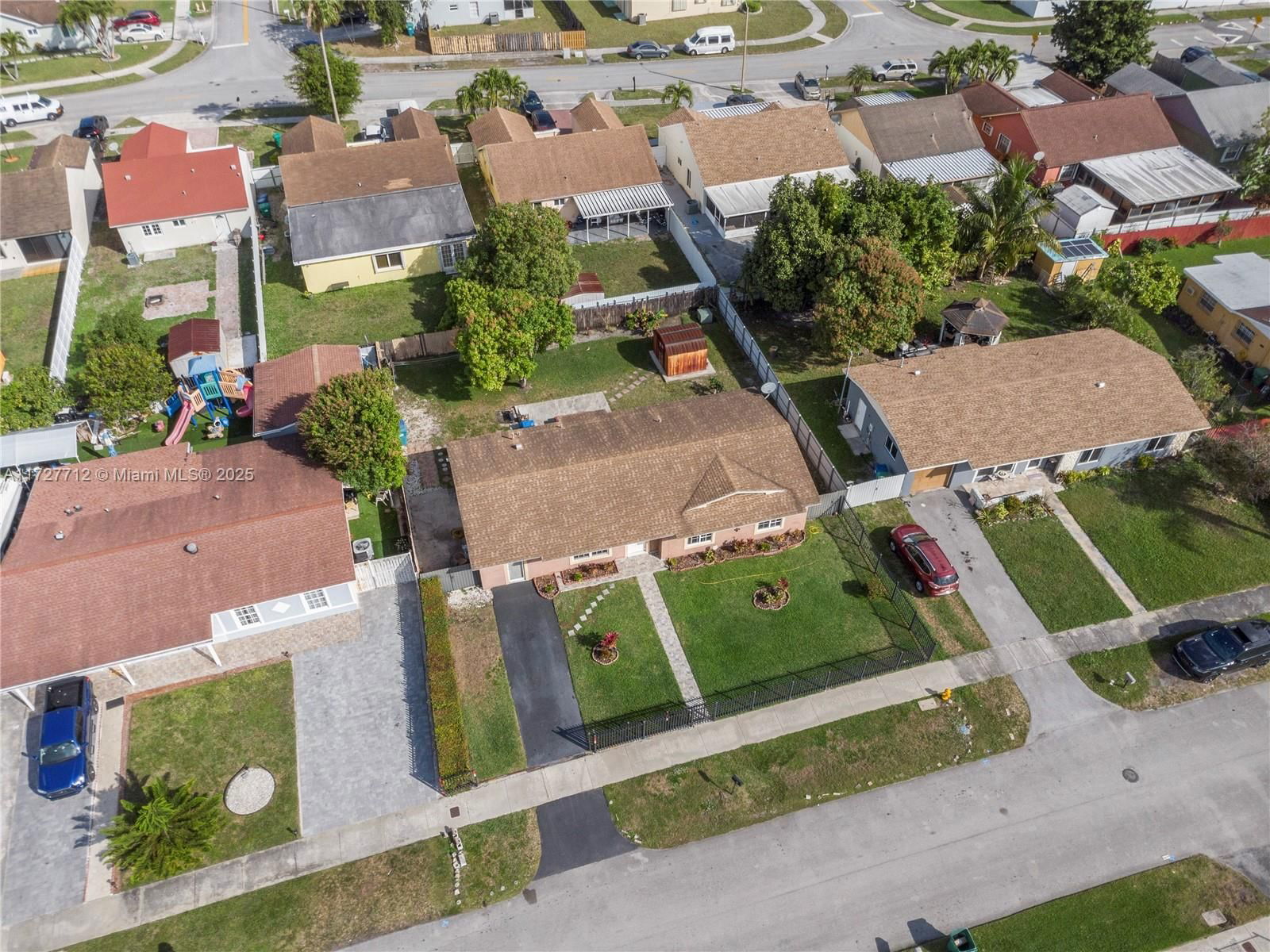 Real estate property located at 3307 202nd Ln, Miami-dade, Leslie Estates Sec 13, Miami Gardens, FL
