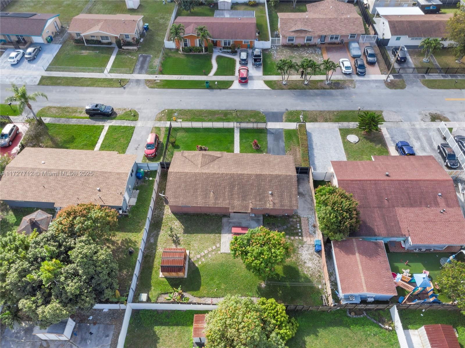 Real estate property located at 3307 202nd Ln, Miami-dade, Leslie Estates Sec 13, Miami Gardens, FL