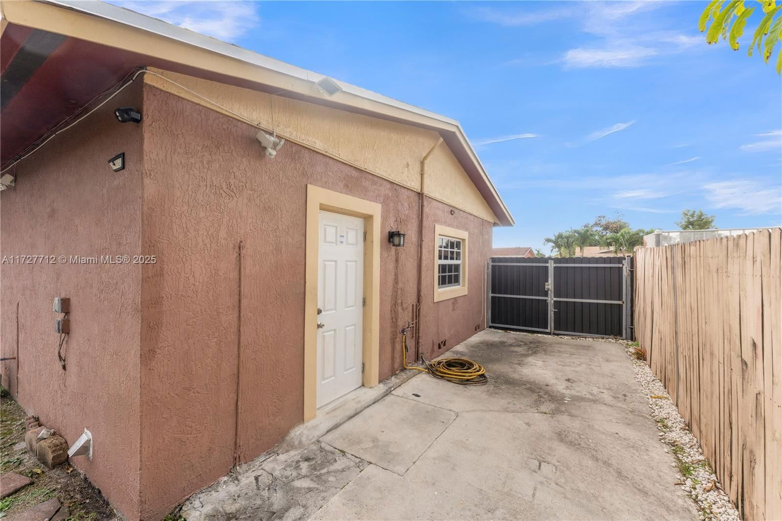Real estate property located at 3307 202nd Ln, Miami-dade, Leslie Estates Sec 13, Miami Gardens, FL