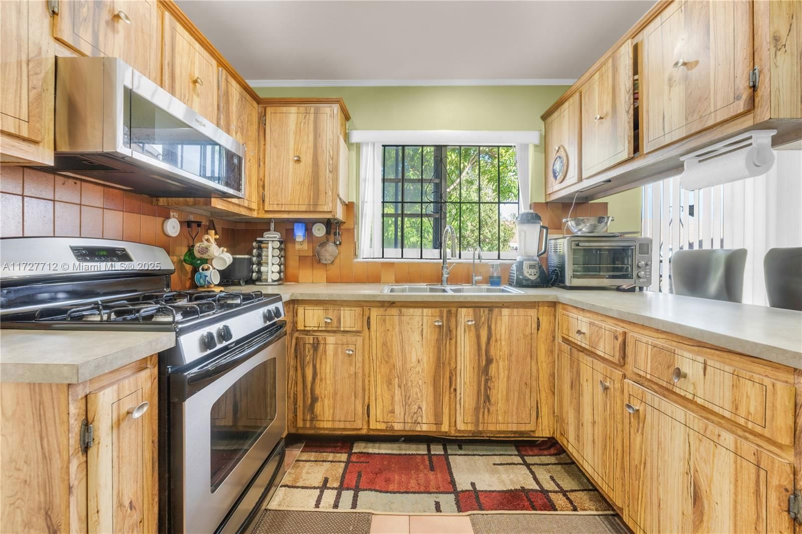 Real estate property located at 3307 202nd Ln, Miami-dade, Leslie Estates Sec 13, Miami Gardens, FL