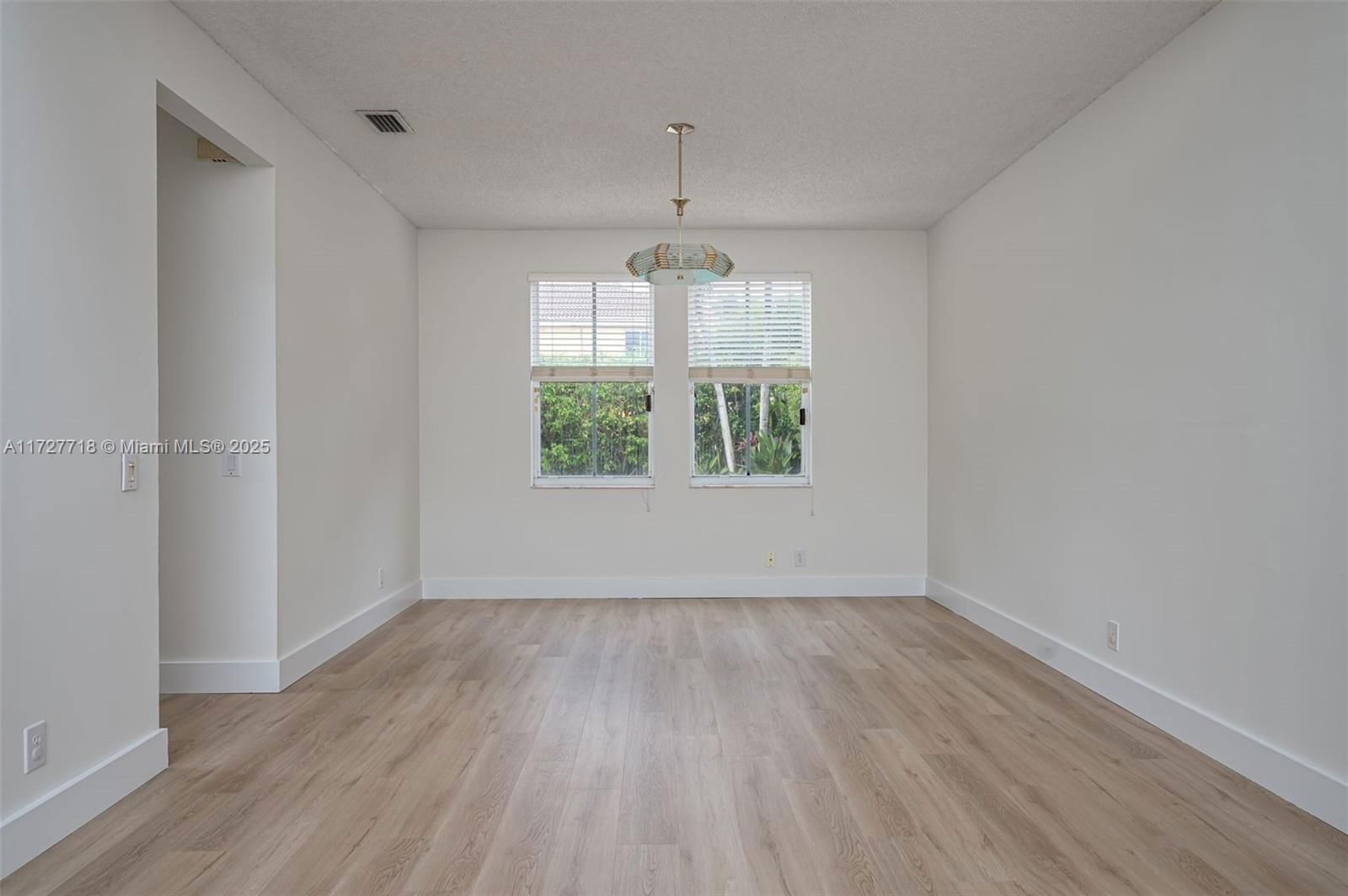 Real estate property located at 4285 Fox Ridge Dr, Broward, Fox Ridge, Weston, FL