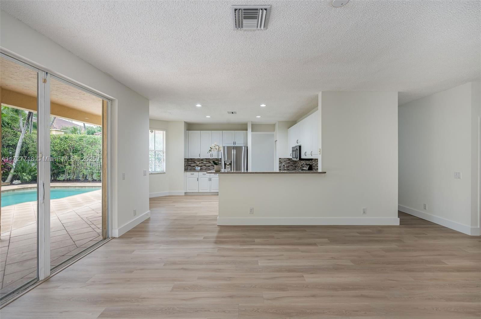 Real estate property located at 4285 Fox Ridge Dr, Broward, Fox Ridge, Weston, FL