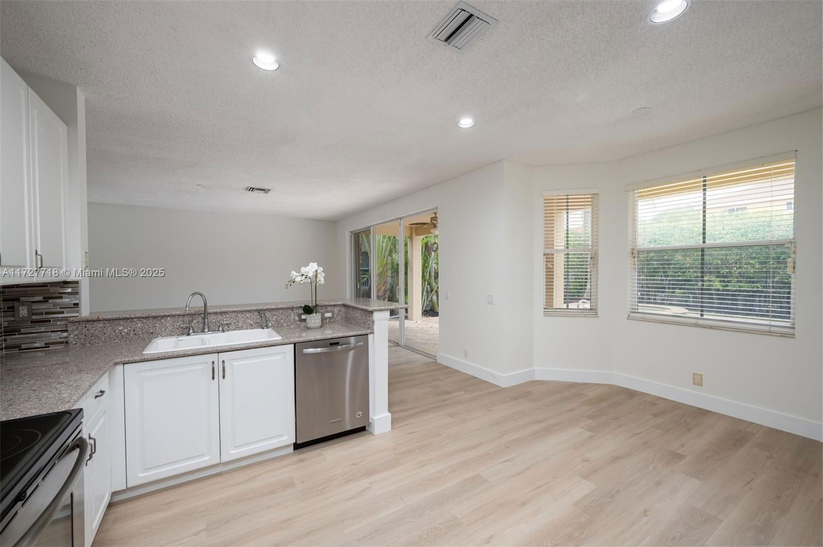 Real estate property located at 4285 Fox Ridge Dr, Broward, Fox Ridge, Weston, FL