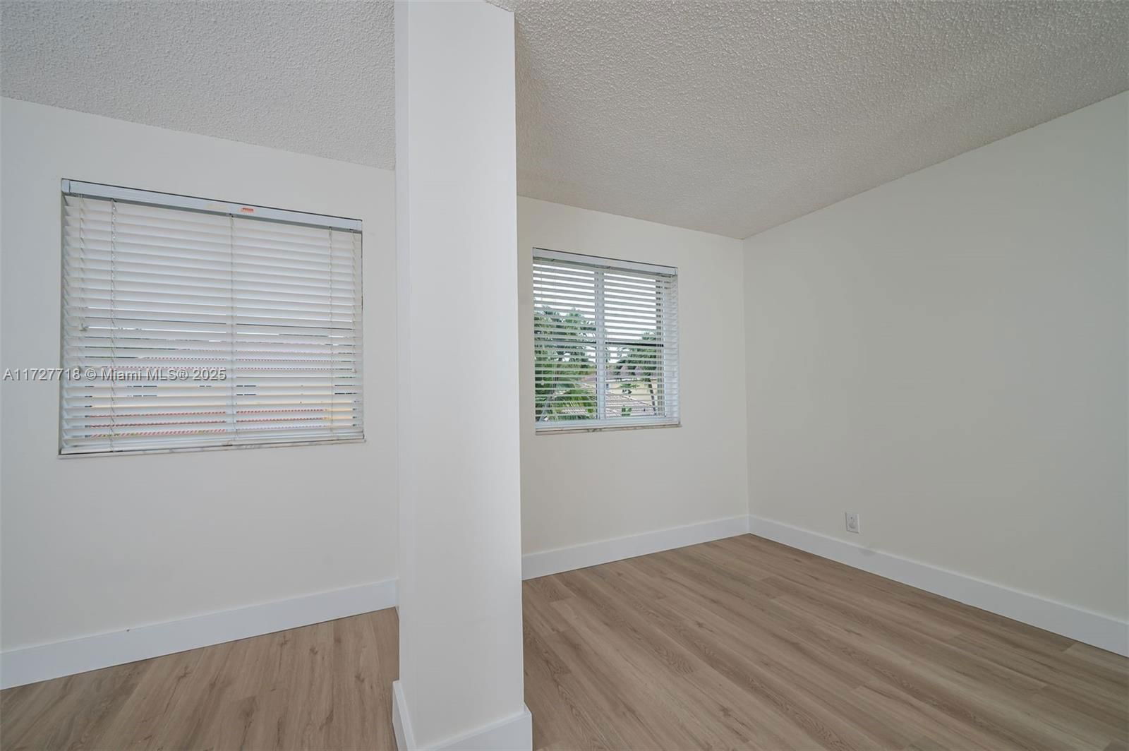 Real estate property located at 4285 Fox Ridge Dr, Broward, Fox Ridge, Weston, FL