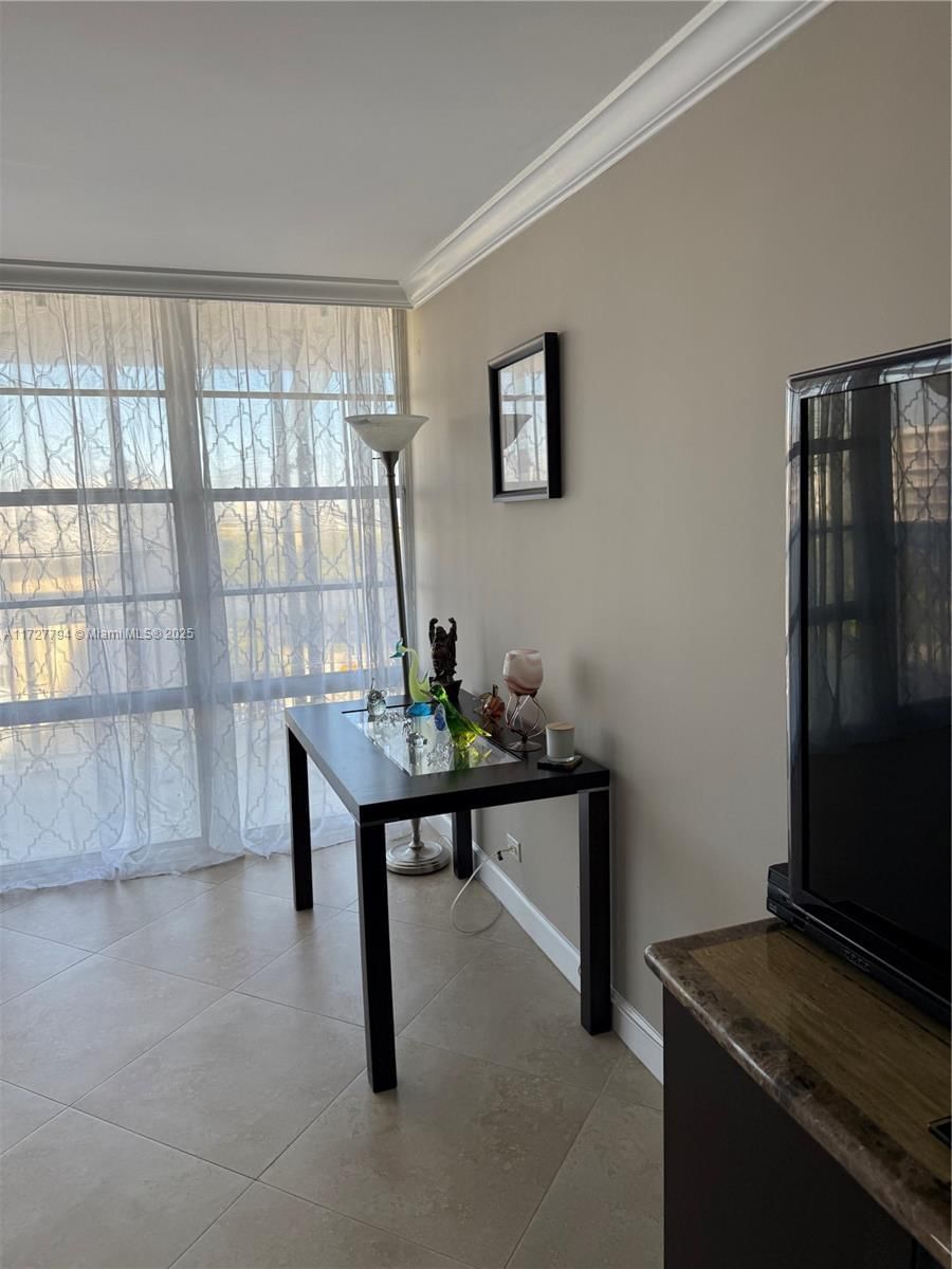 Real estate property located at 231 174th St #902, Miami-dade, Winston Towers 400 Condo, Sunny Isles Beach, FL